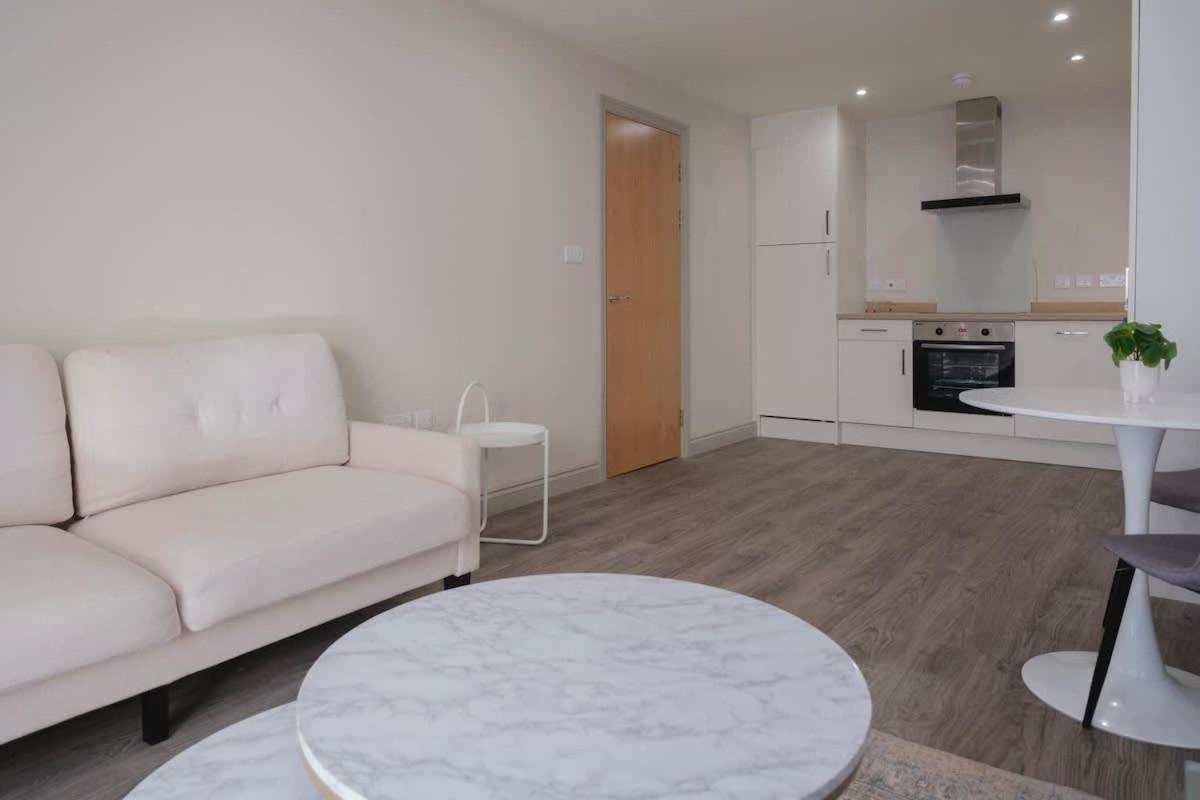 Charming 1-Bedroom Apartment In Leeds City Centre Perfect For Couples Or Solo Travelers Extérieur photo